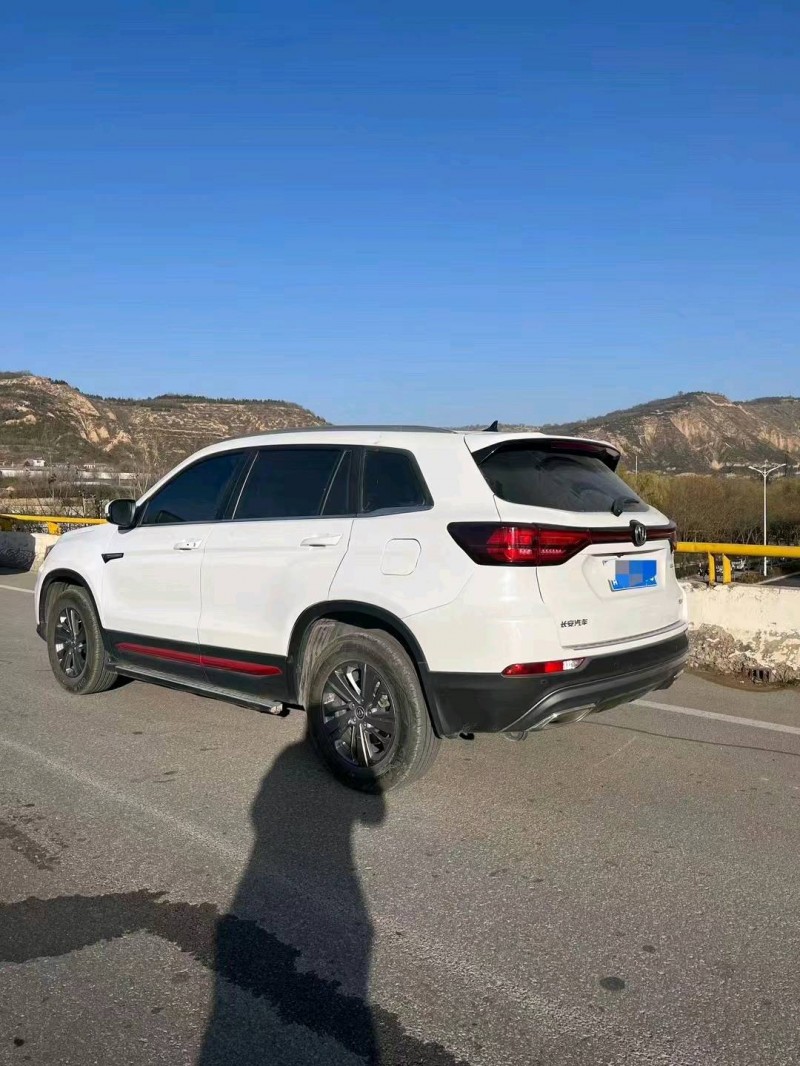 白銀21年長安汽車CS756