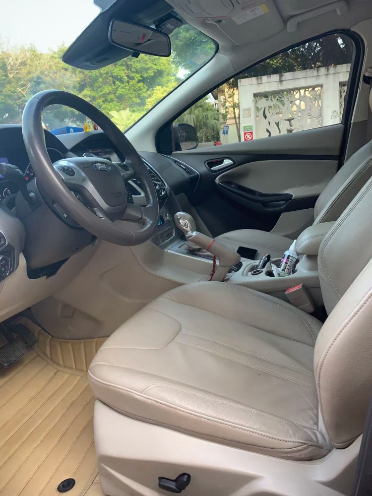 广州13年福特福克斯4