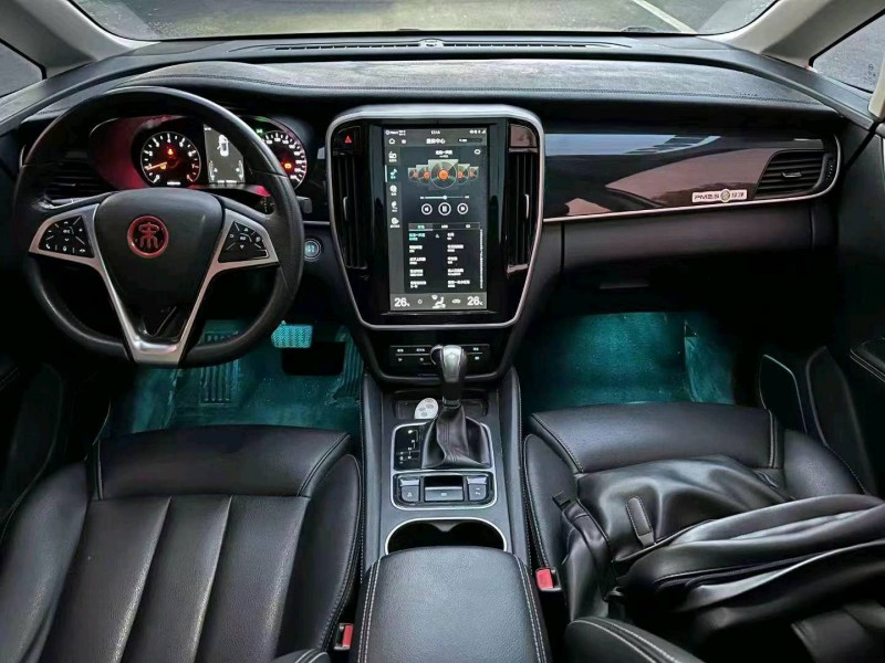 东营18年比亚迪宋MAX3