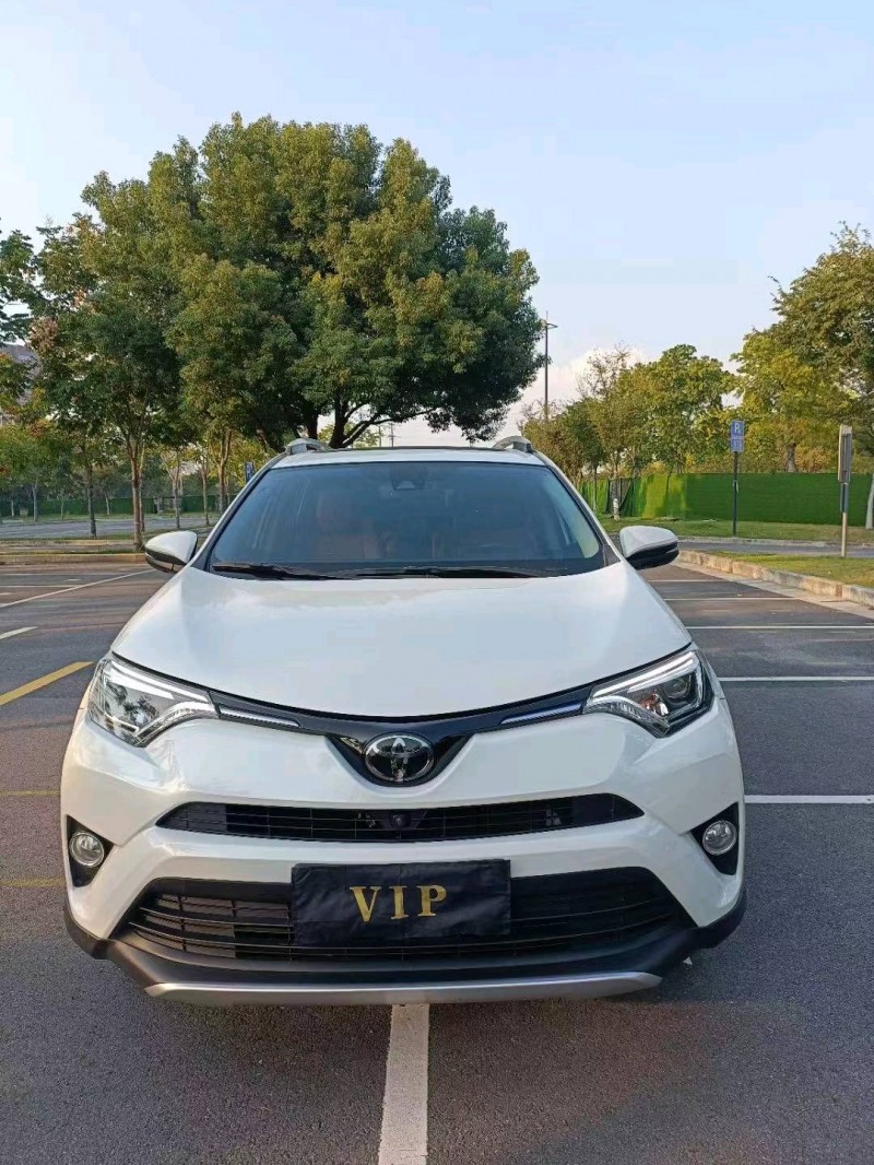 嘉兴19年丰田RAV4荣放1