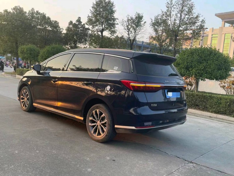 汕头21年比亚迪宋MAX6