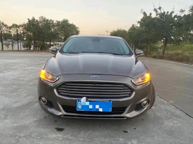 珠海16年福特蒙迪欧1