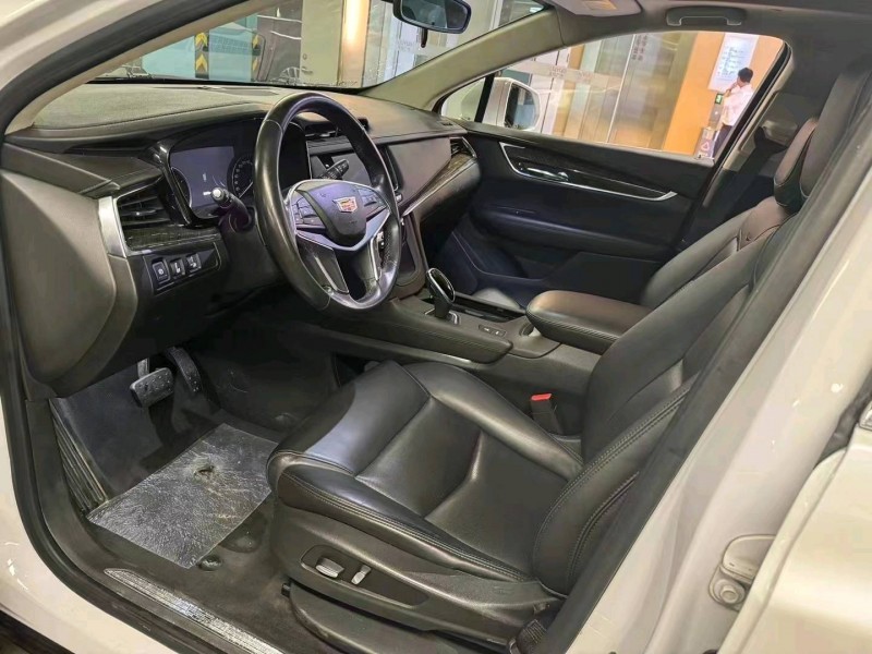 嘉兴18年凯迪拉克XT57