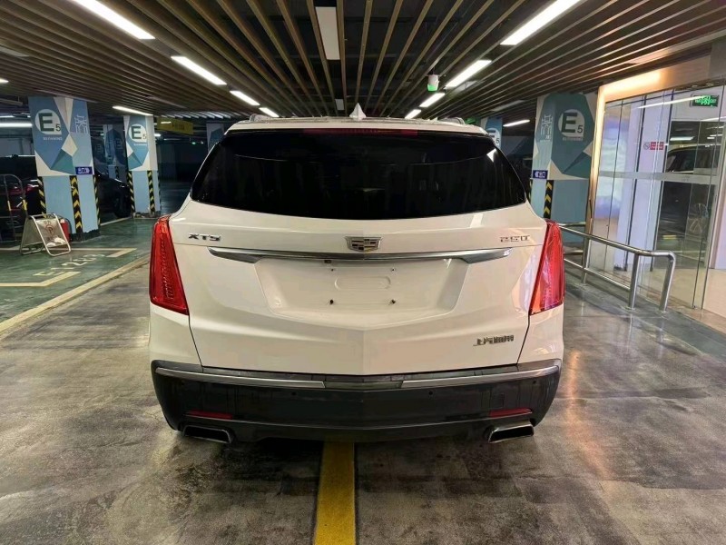 嘉兴18年凯迪拉克XT59