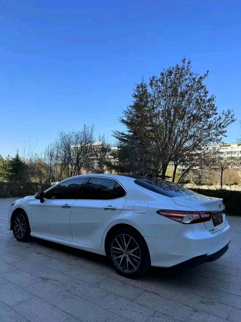 邯郸21年丰田凯美瑞3