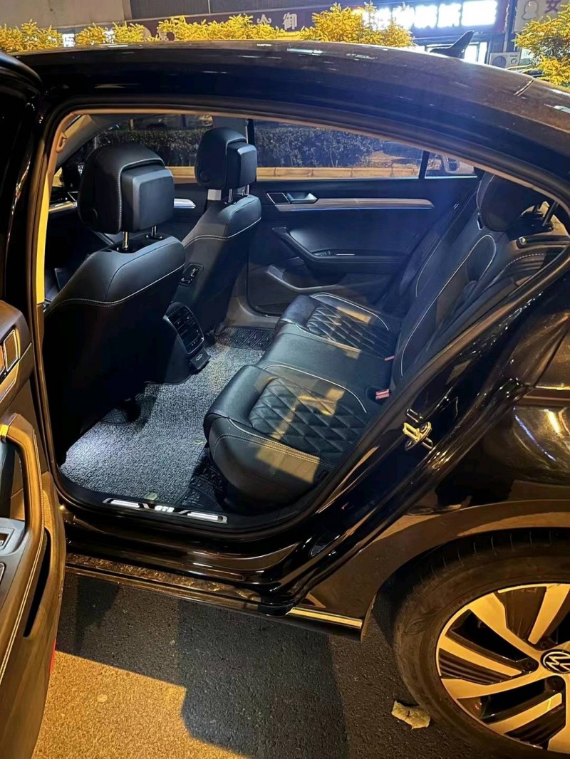 邯郸22年大众迈腾4