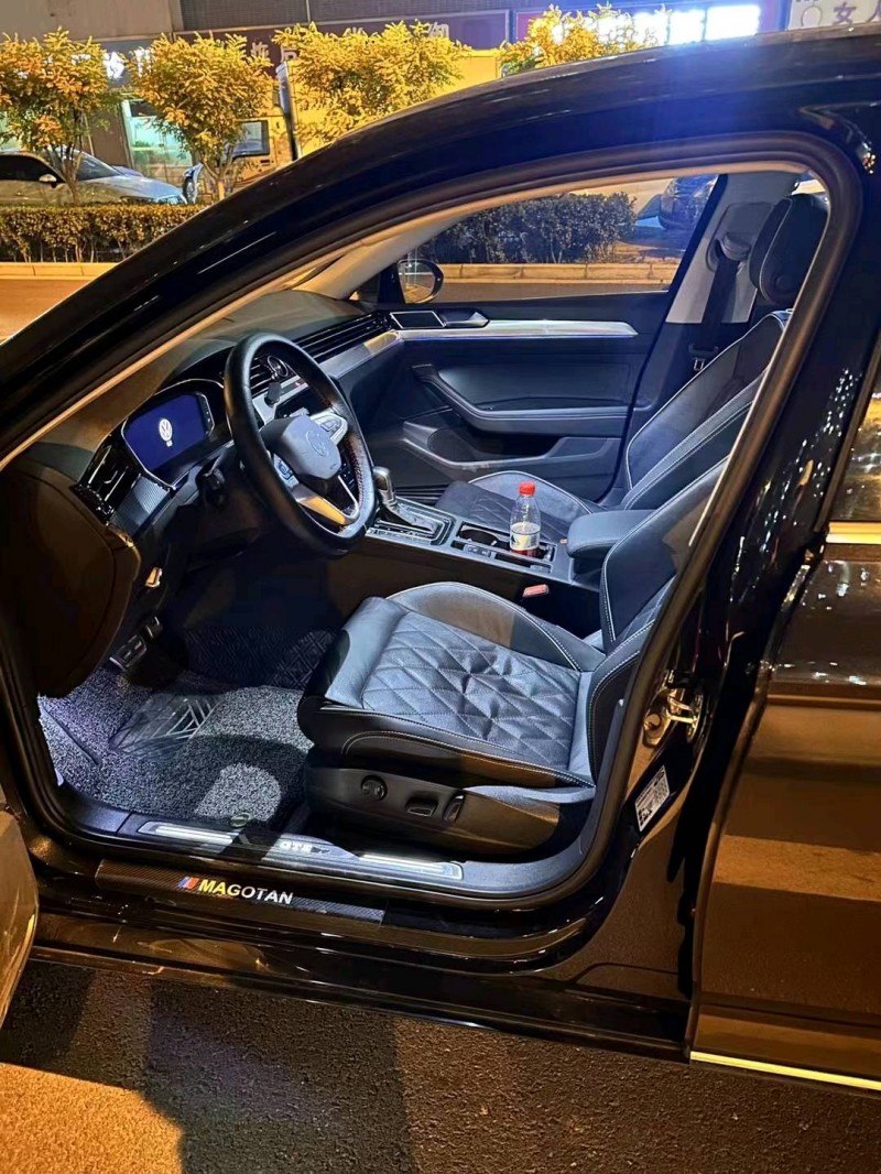 邯郸22年大众迈腾7