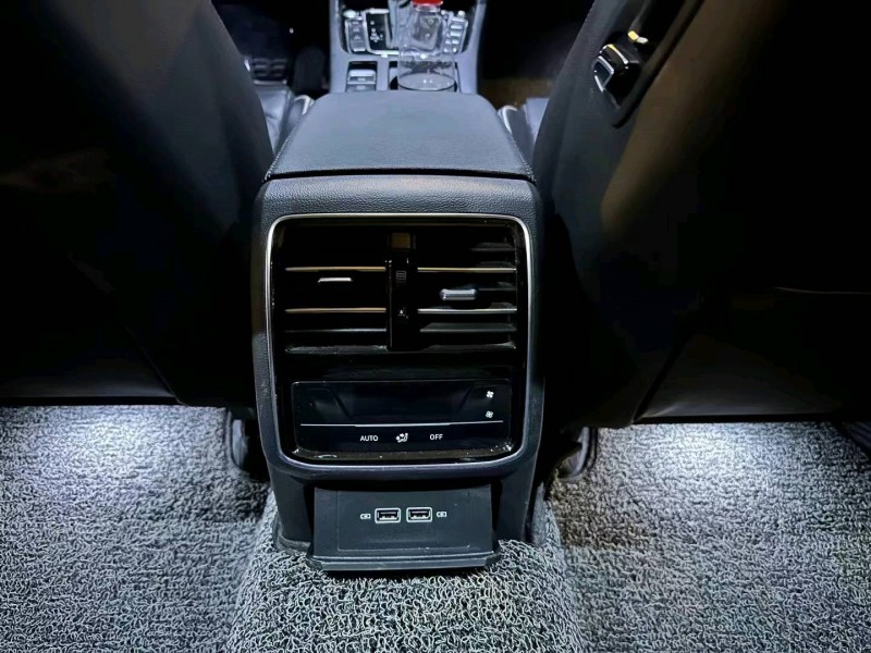 邯郸22年大众迈腾8