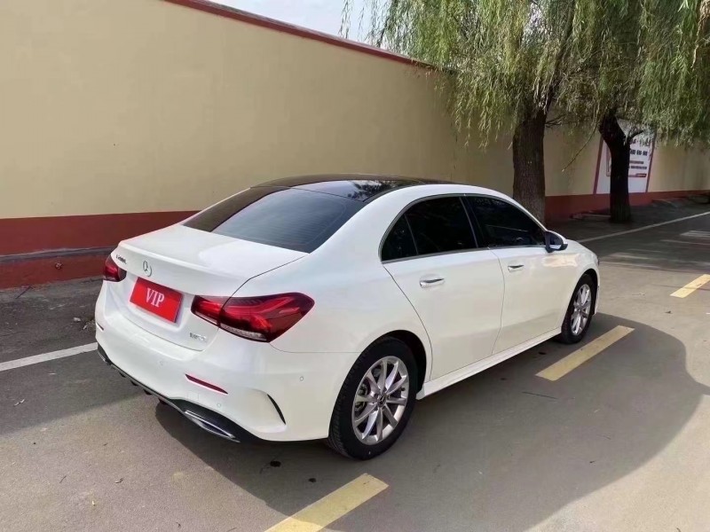 青岛22年奔驰A5