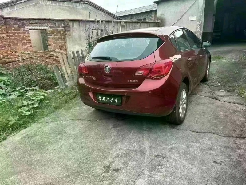 衡阳14年别克英朗5