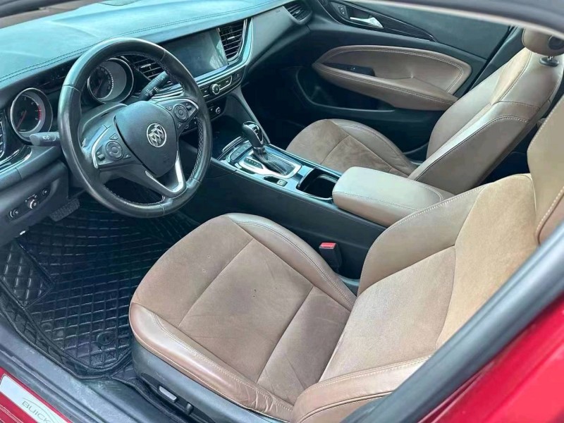 济宁19年别克君威5