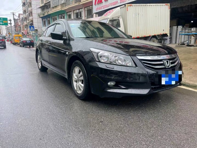 潍坊12年本田雅阁3