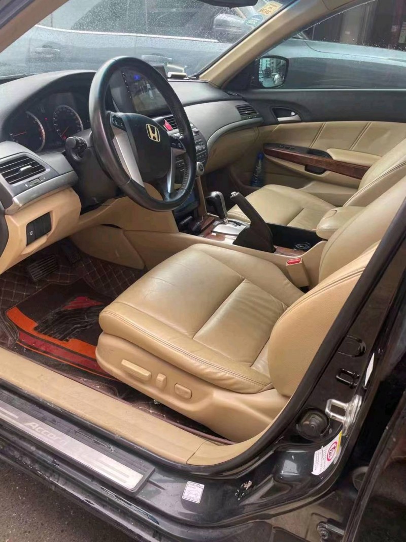 潍坊12年本田雅阁6