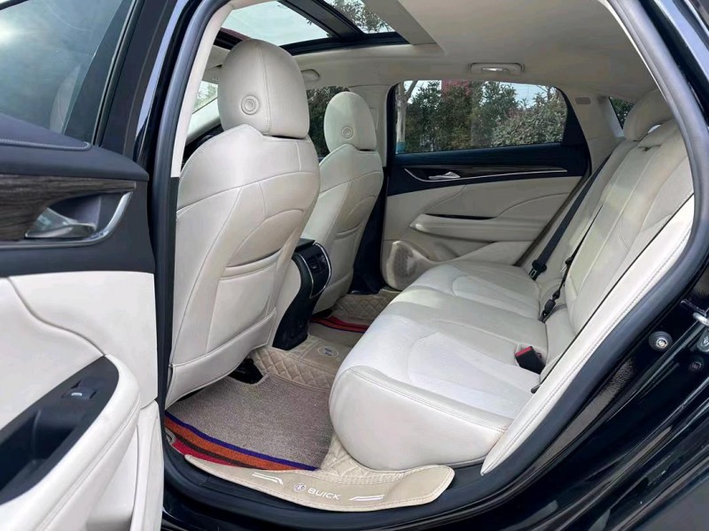 盐城20年别克君越4