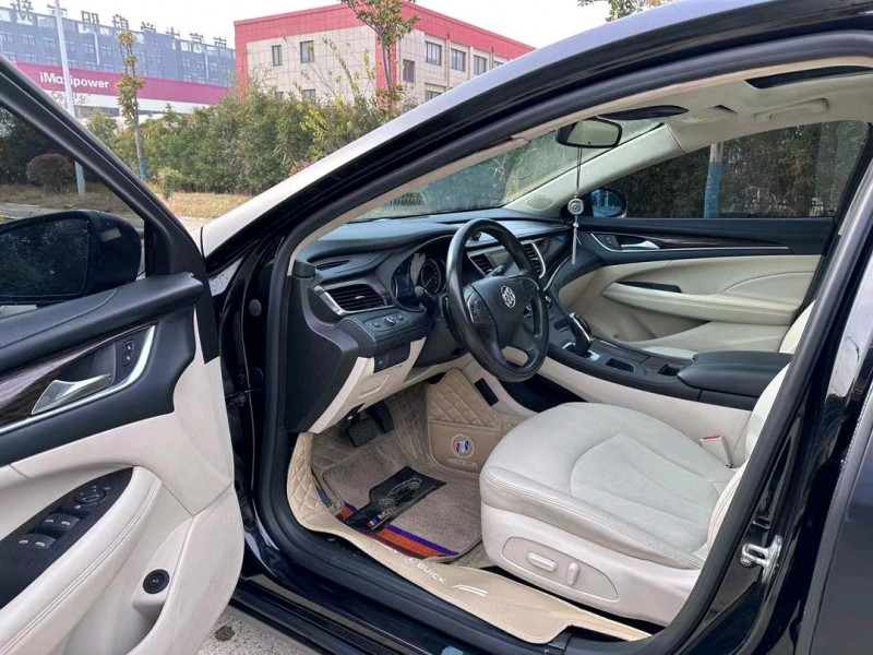 盐城20年别克君越7