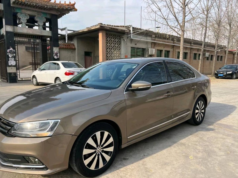 保定17年大众速腾3