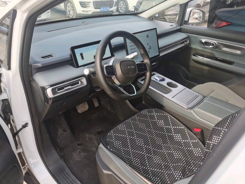 保定23年传祺埃安Y4