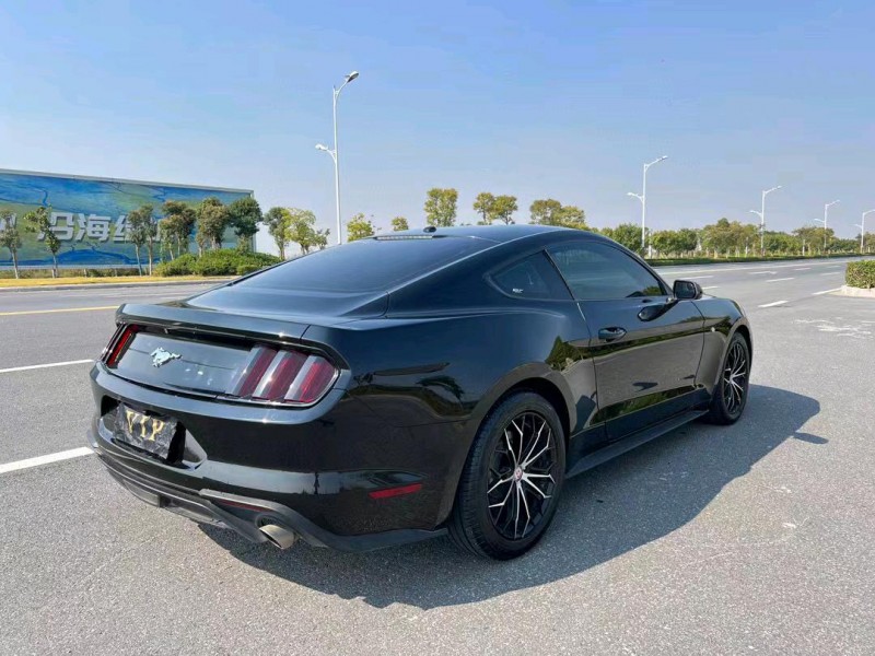 盐城19年福特野马8