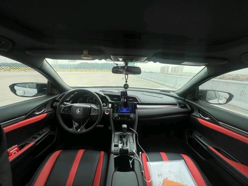 汕头22年本田思域4