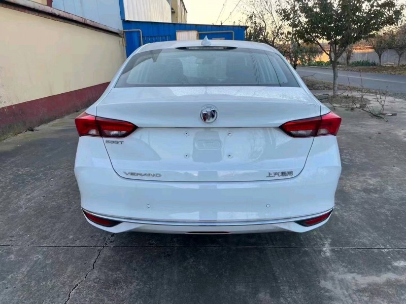 枣庄23年别克威朗9