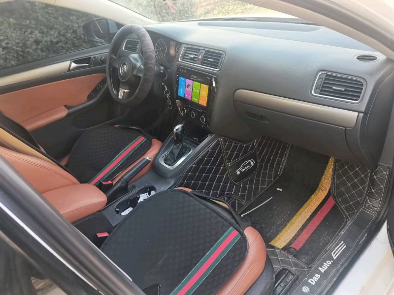 保定13年大众速腾4