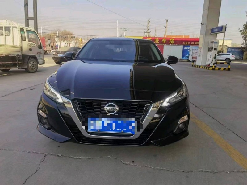 保定20年日产天籁1