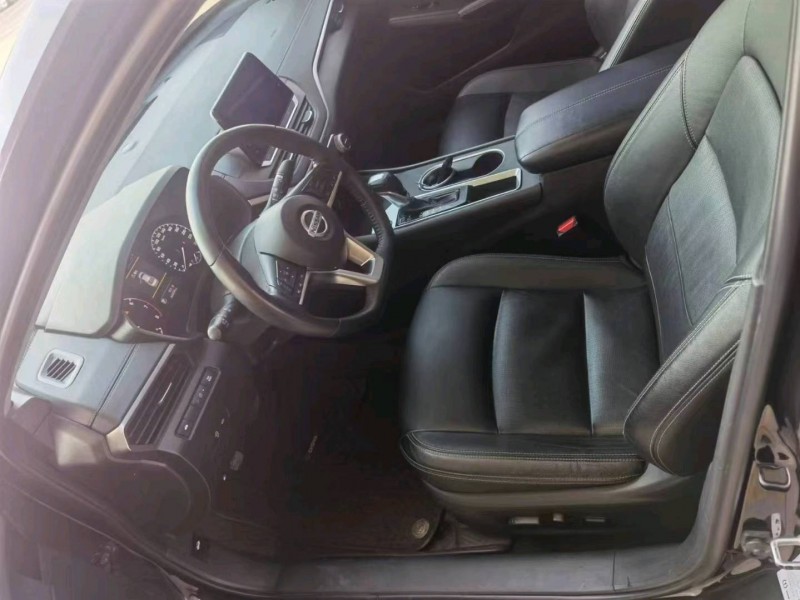 保定20年日产天籁6