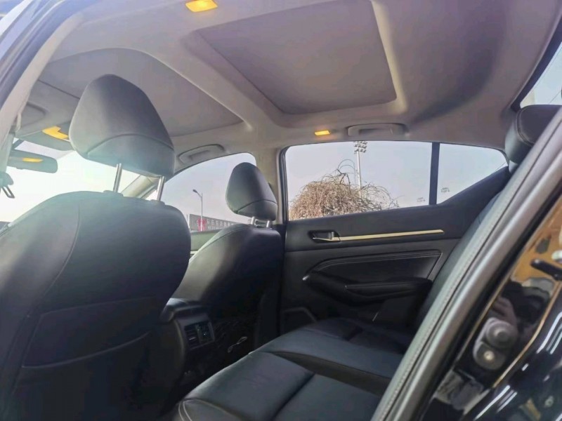 保定20年日产天籁8