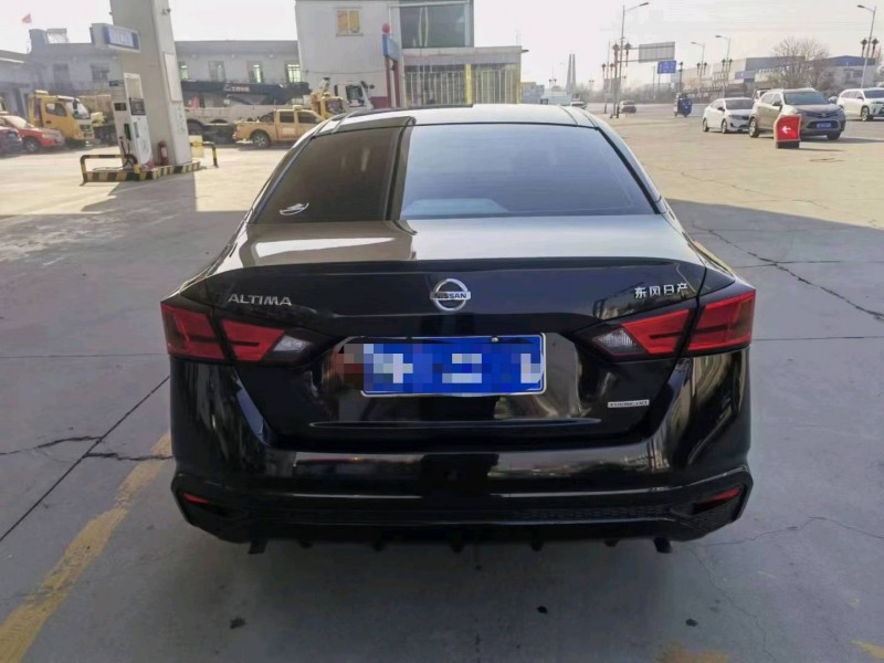 保定20年日产天籁9