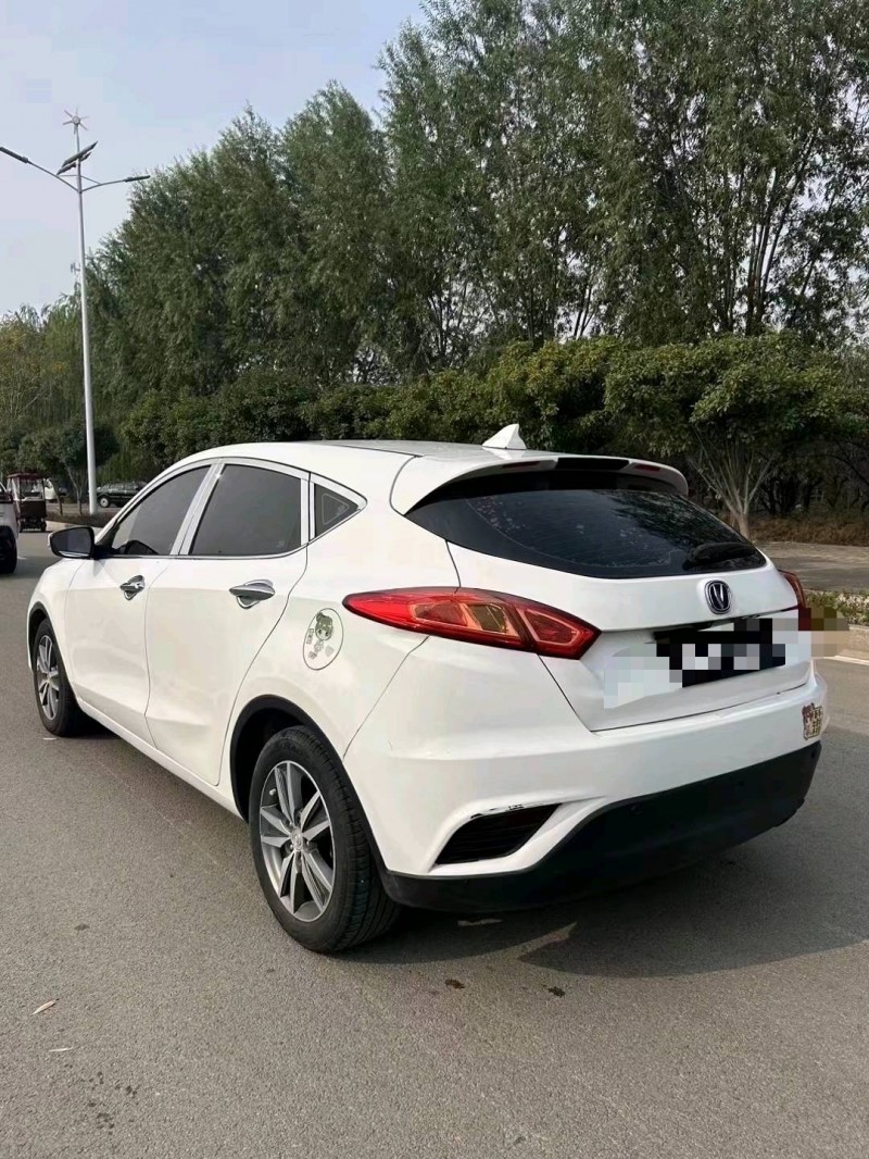 枣庄15年长安汽车逸动8