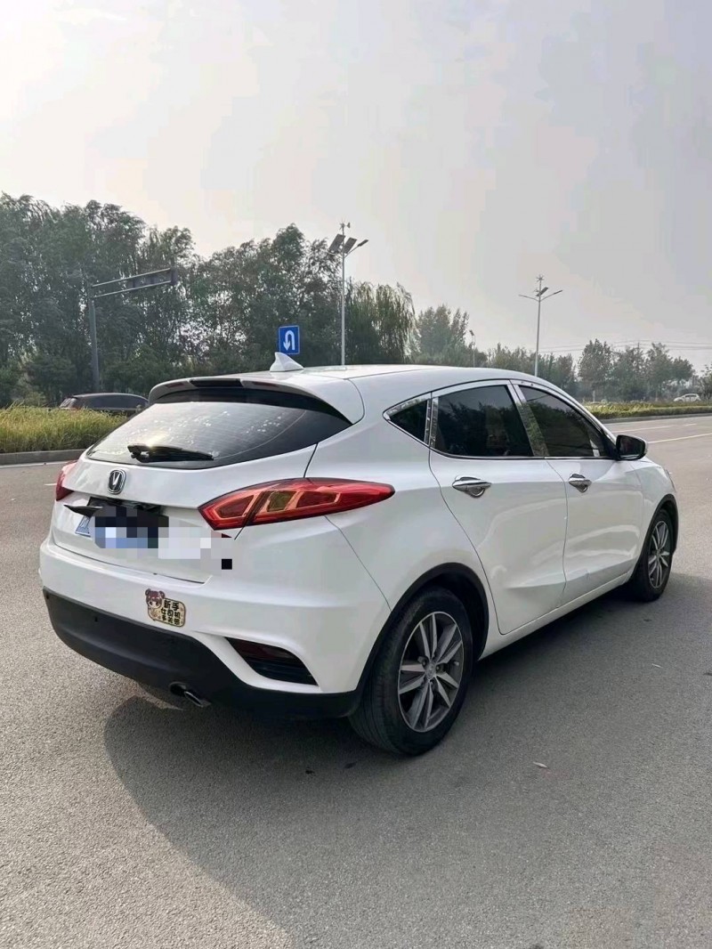 枣庄15年长安汽车逸动9