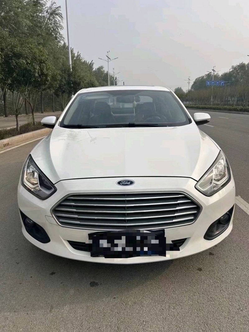 枣庄18年福特福睿斯1