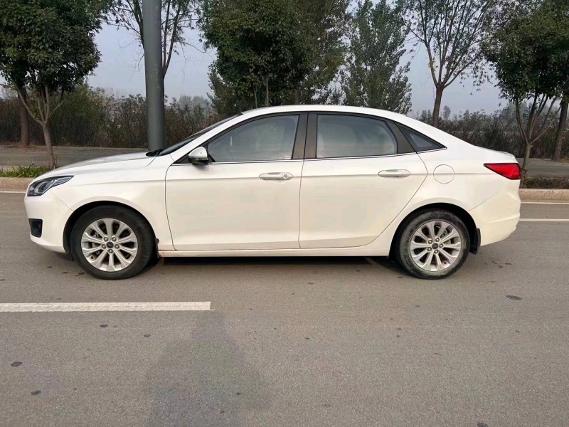 枣庄18年福特福睿斯7