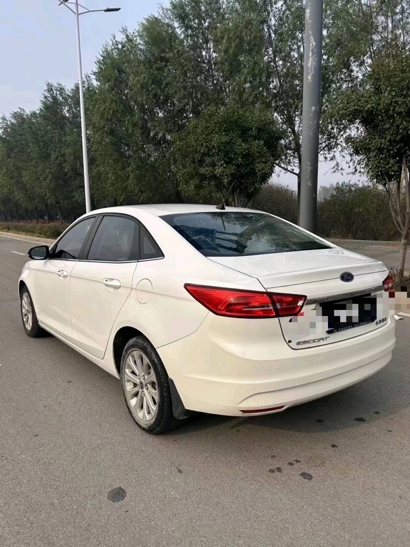 枣庄18年福特福睿斯8