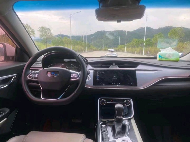 邯郸19年吉利缤瑞3