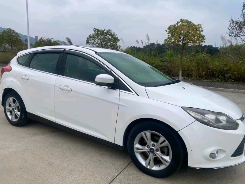 邯郸13年福特福克斯3