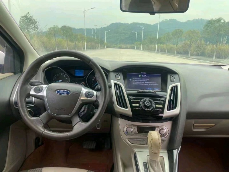 邯郸13年福特福克斯6