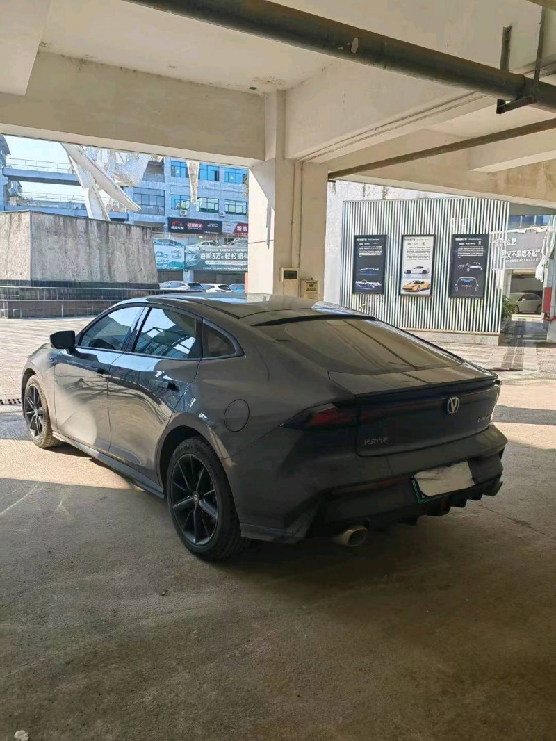 九江23年長安汽車UNI-V5