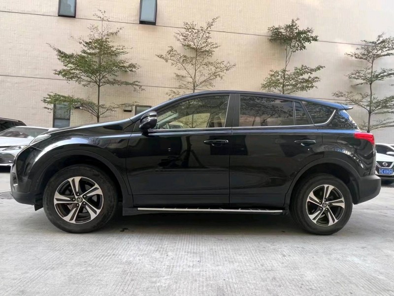 广州15年丰田RAV4荣放5