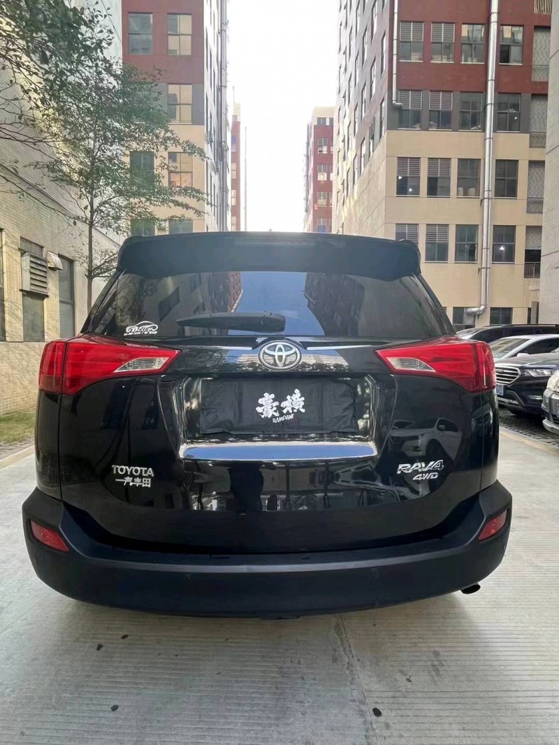 广州15年丰田RAV4荣放9