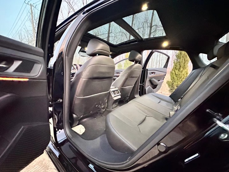 徐州23年本田雅阁8