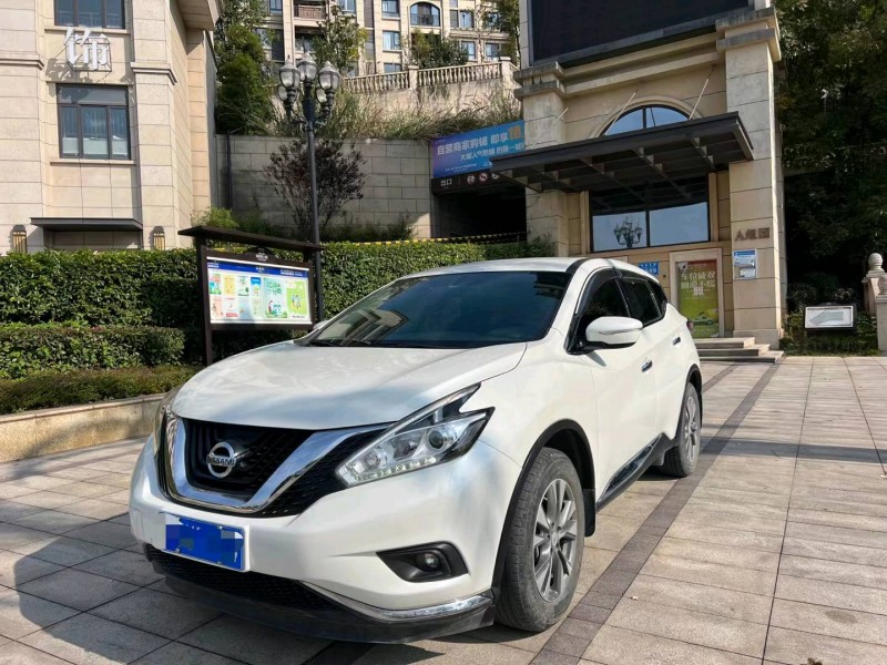 重庆20年日产楼兰3