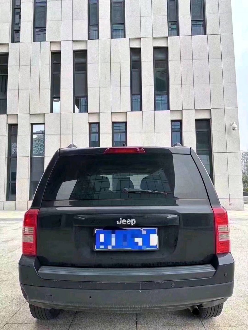 枣庄15年Jeep自由客4