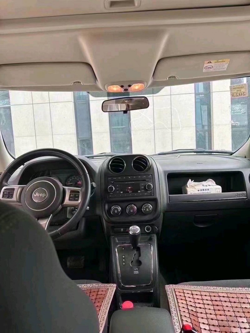 枣庄15年Jeep自由客7