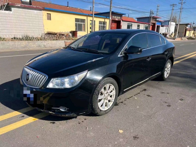 枣庄12年别克君越2