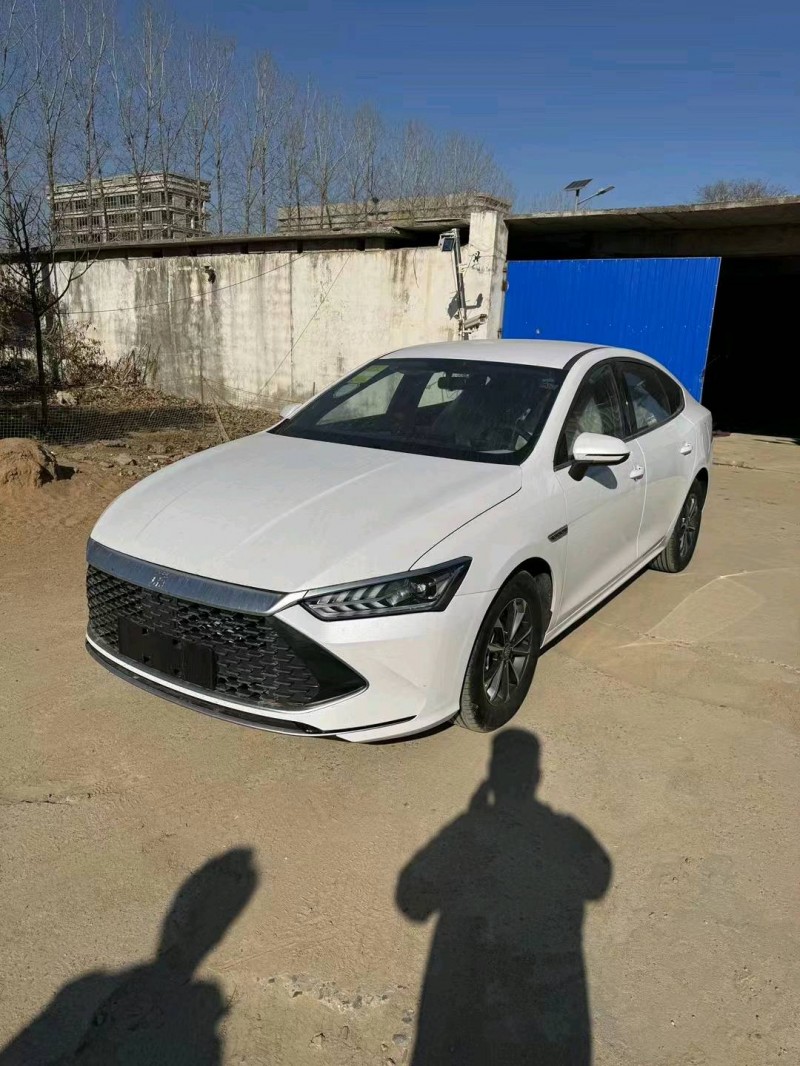 济南23年比亚迪秦2