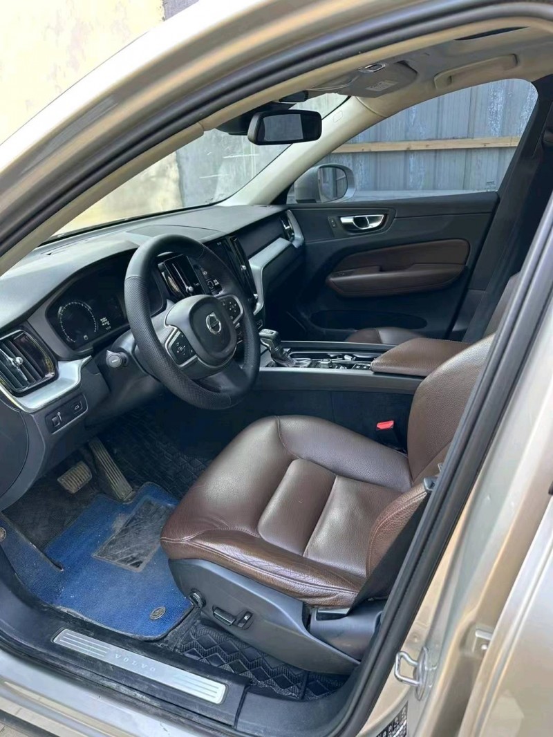 济宁18年沃尔沃XC608