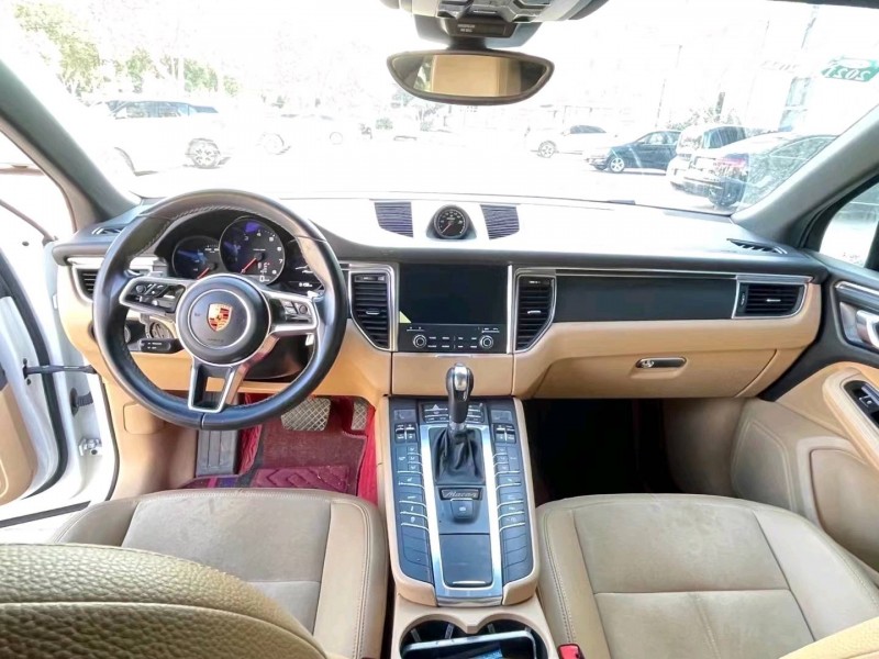 济南17年保时捷Macan5
