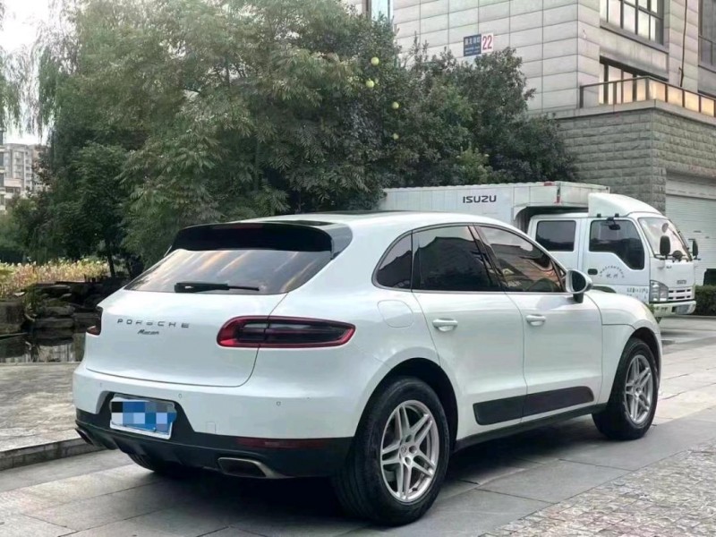 济南17年保时捷Macan7