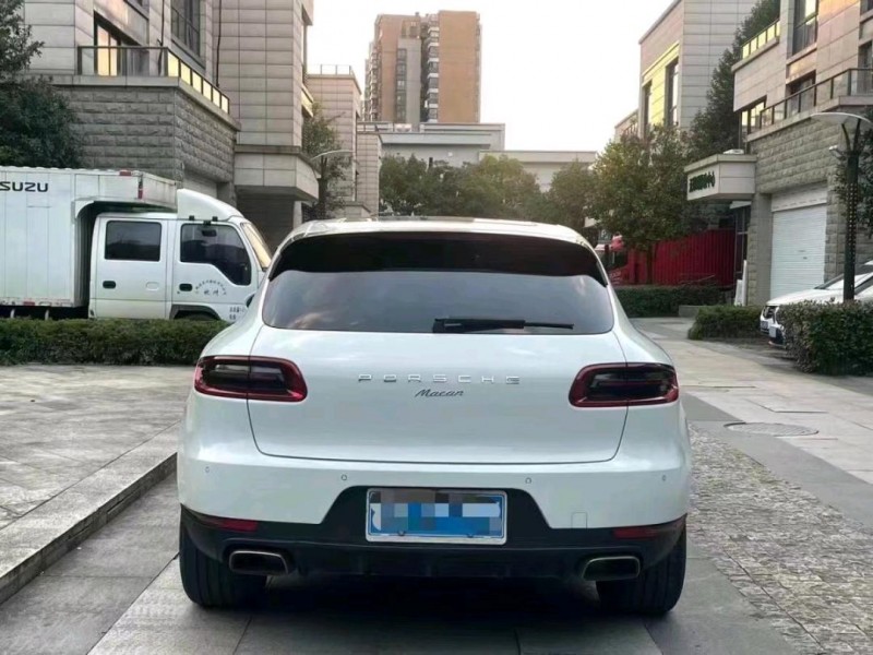 济南17年保时捷Macan9